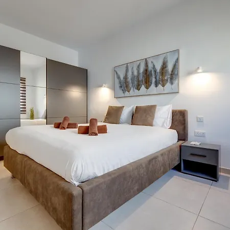 Trendy 2br Maisonette Near St. Julians Hot Spots Apartment *