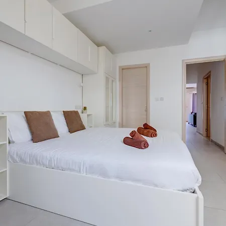 Trendy 2br Maisonette Near St. Julians Hot Spots Apartment