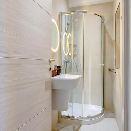 Trendy 2br Maisonette Near St. Julians Hot Spots Apartment